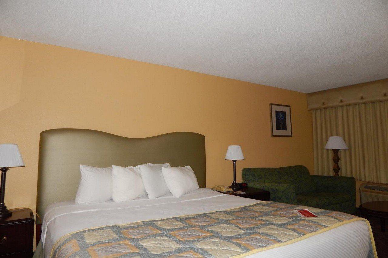 Отель Ramada By Wyndham Altamonte Springs Near I-4 Экстерьер фото