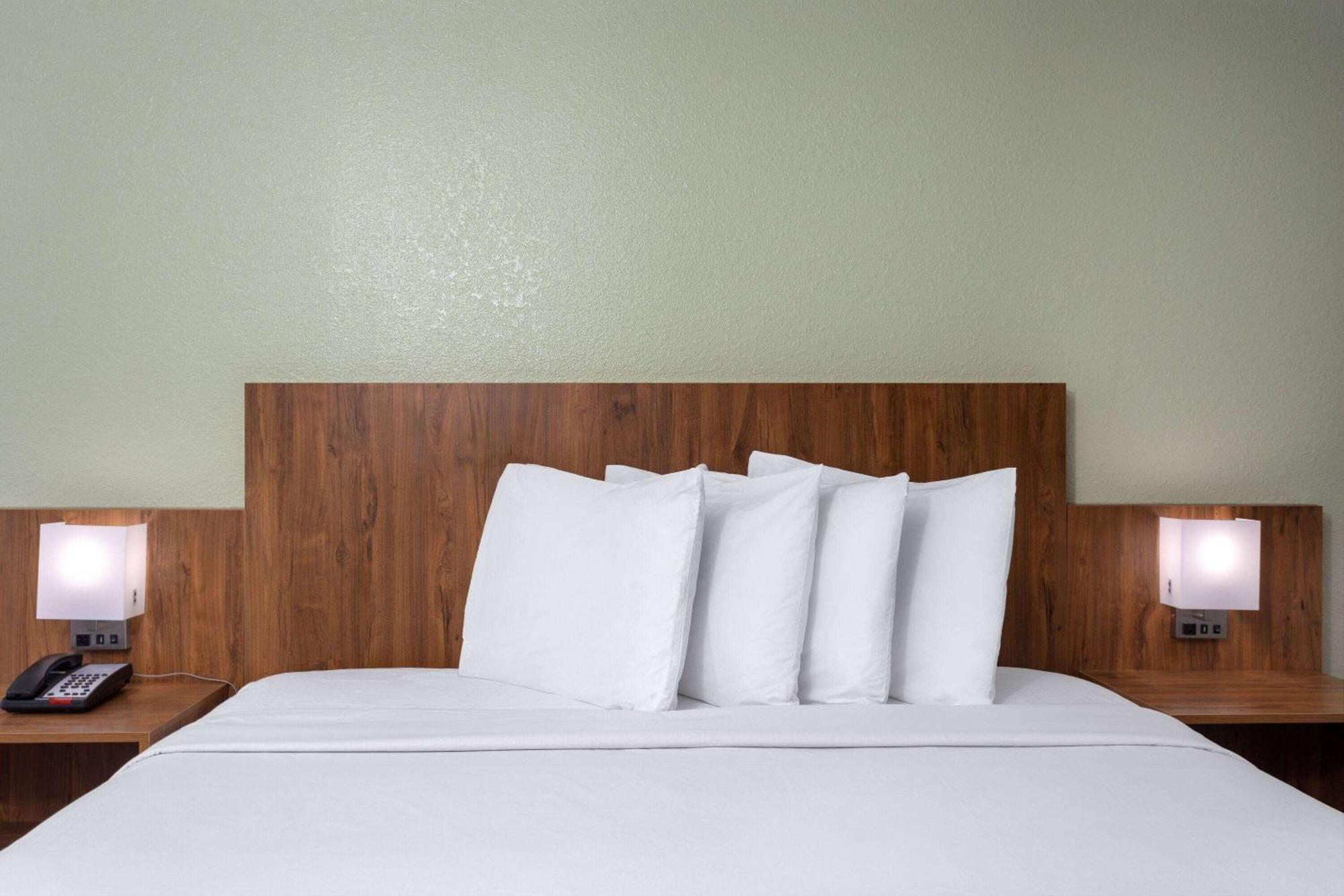 Отель Ramada By Wyndham Altamonte Springs Near I-4 Экстерьер фото